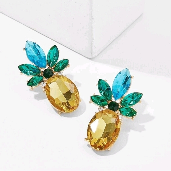 💖 2/$30 Pineapple fruit rhinestone yellow boho stud casual small drop earrings - Picture 14 of 14